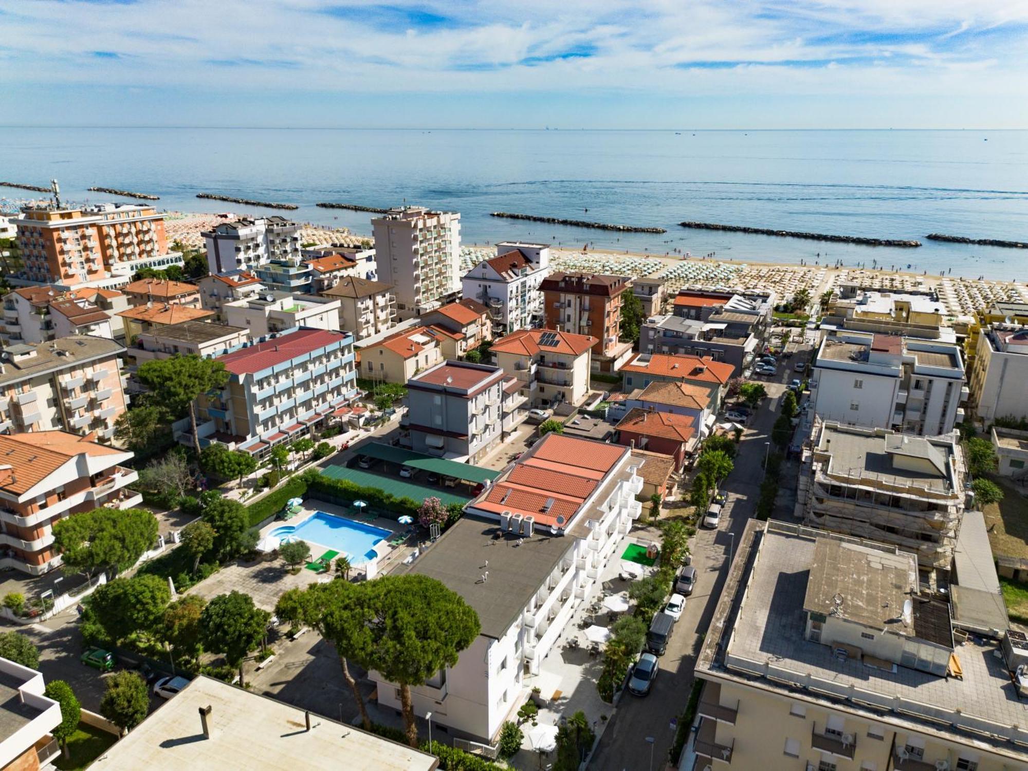 Hotel Vannini Rimini Exterior foto