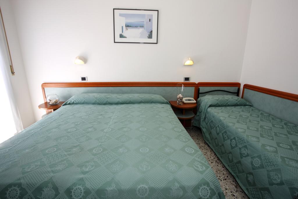 Hotel Vannini Rimini Zimmer foto